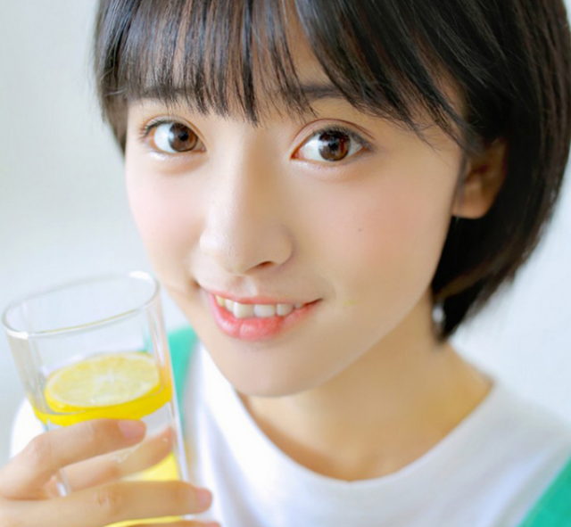 眼睛大而凸的女人面相大眼睛女人面相分析