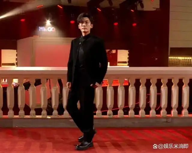 gq这夜:性感的金晨娜扎和钟楚曦输给了全裹的童瑶,王阳咖位飞升