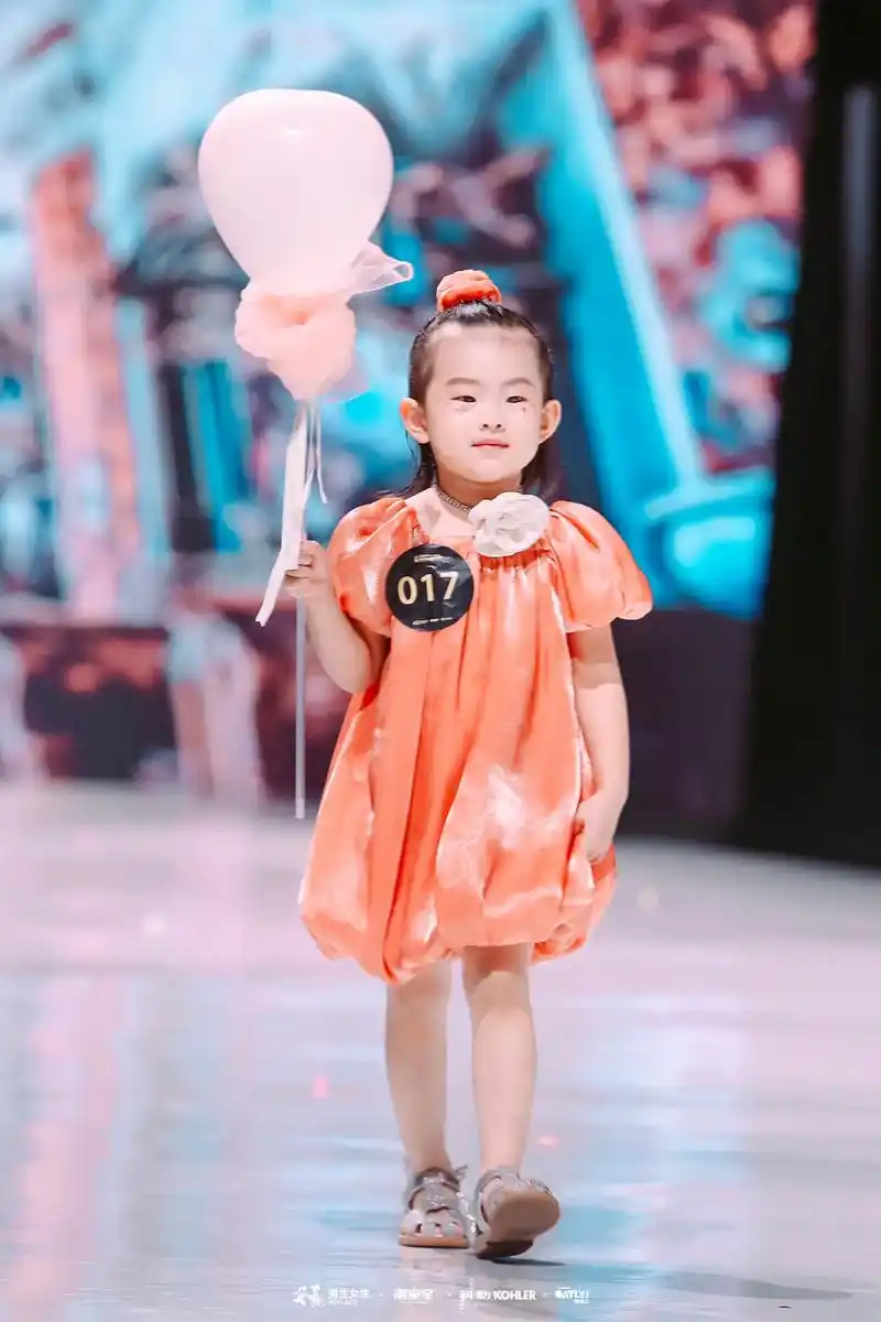 潮童星小超模来袭