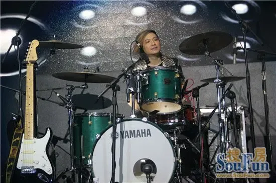 叶世荣音乐会见证传奇 望府在中堂震撼首发