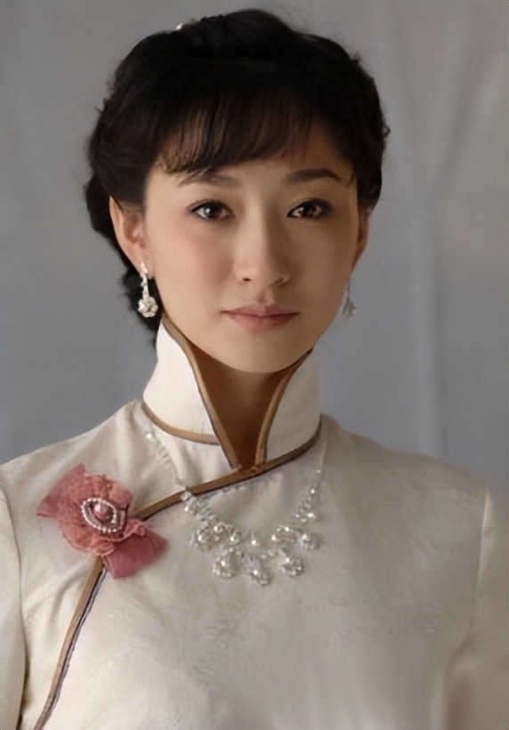 民国女子洋装_女明星民国电视剧剧照洋装_民国电视剧的洋装图片