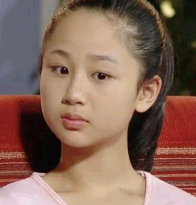 饰演《家有儿女》夏雪,成立了文化传媒公司,杨紫经历了什么?