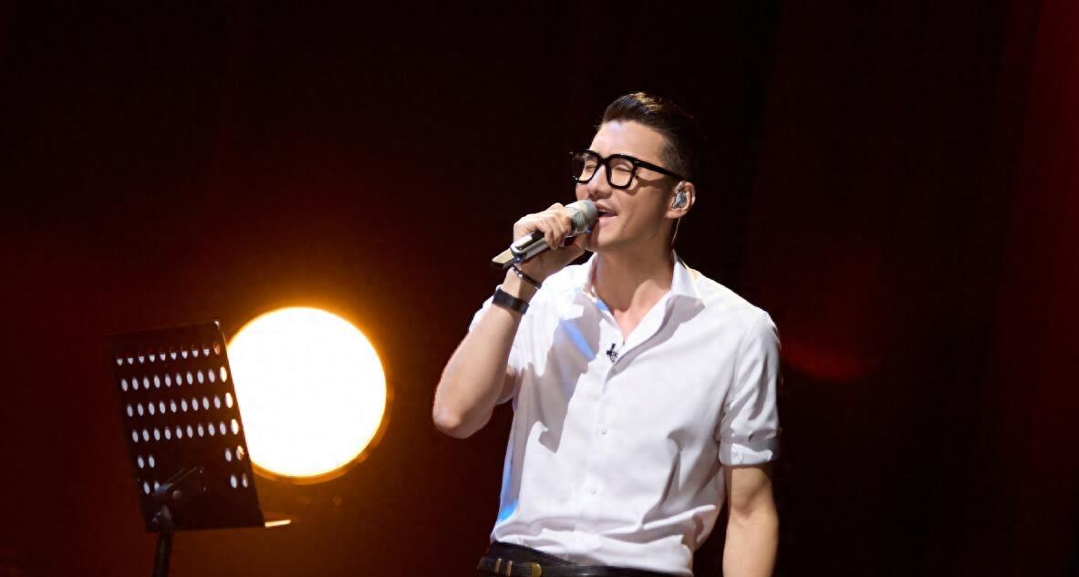 《披哥》苏见信说出了观众最想说的话,彻底打胡彦斌脸了_哥哥_舞台