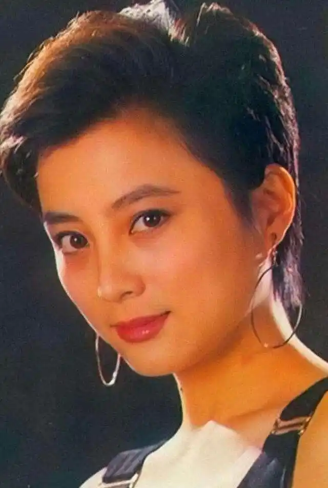 李玲玉:二婚嫁犹太富商却分居15年,如今的她,印证了刘晓庆的话