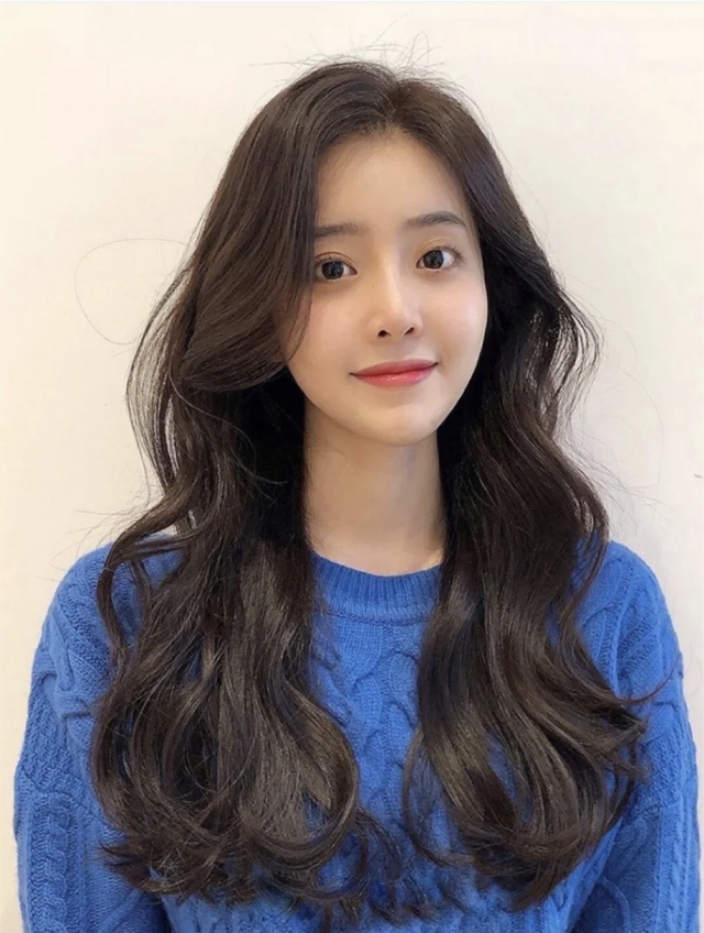 脸型适合什么样的发型,自己的脸型适合什么样的发型(为你指路2021的