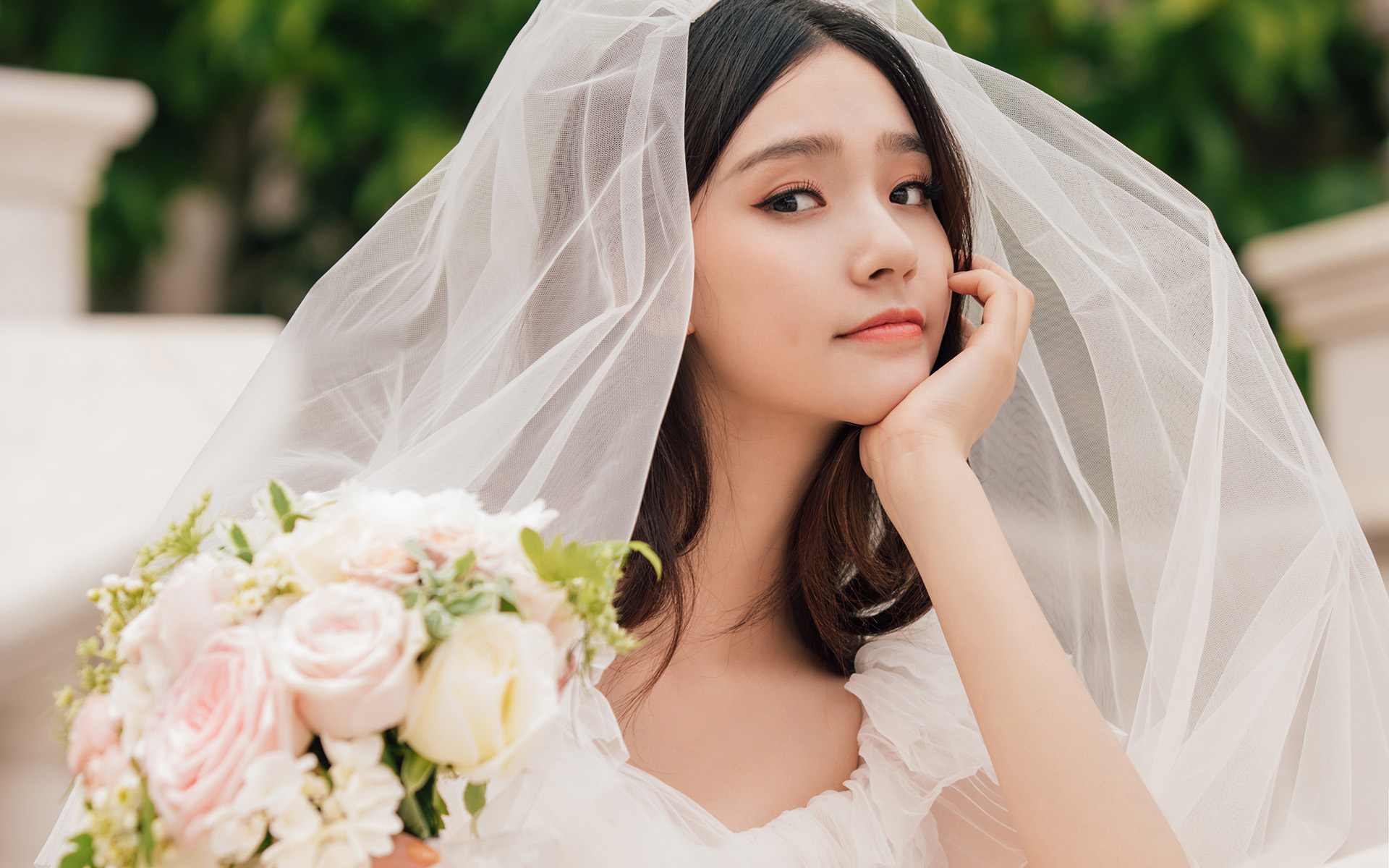 林允甜美仙气写真桌面壁纸