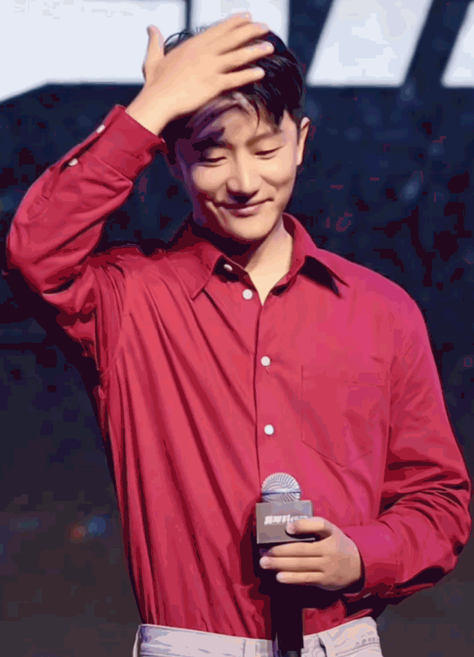 黄轩正派的脸露出反派的笑容