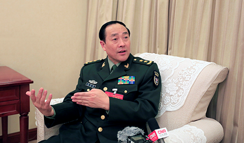 戎贵卿|西部战区副司令员兼参谋长40多年的军旅生涯中,他六次立功