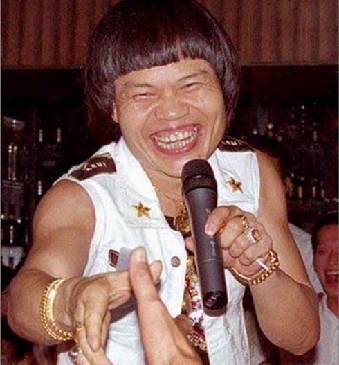 扒扒香港演艺圈10大丑星现状,有人穷到无钱葬母