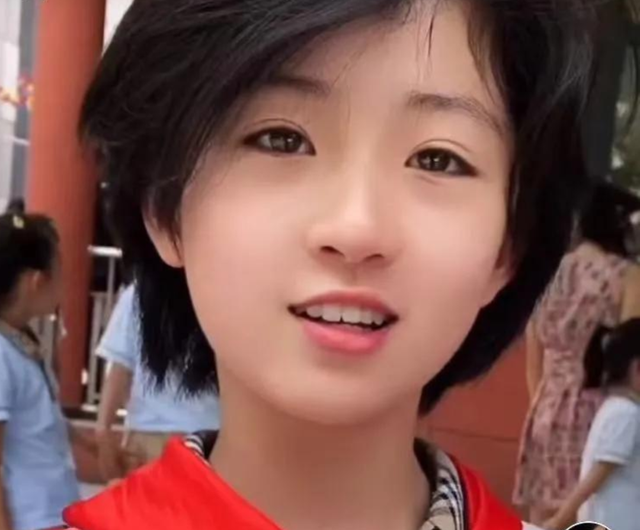 中国颜值最高的小女孩,中国最漂亮小女孩是谁(西安小女孩撞脸多位明星