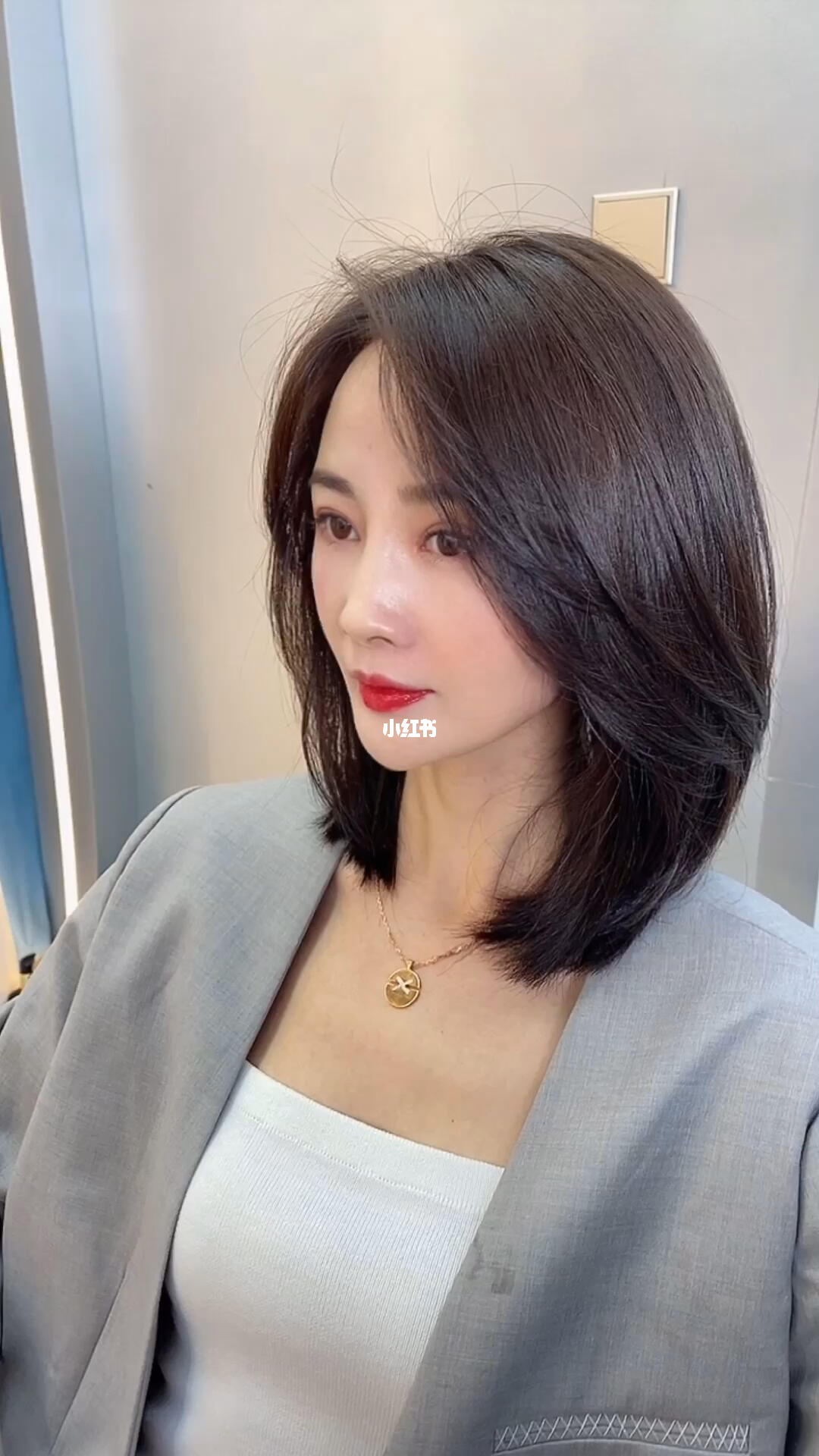 适合长脸方脸凌型脸女生发型