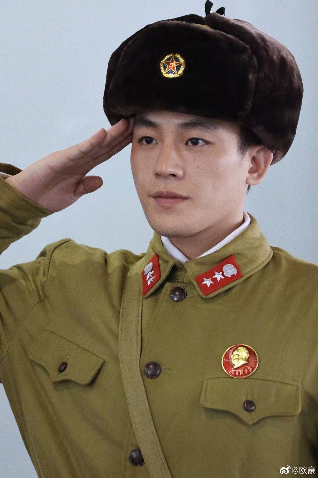 奋勇征战长津湖活泼导演小马哥欧豪这个国庆档有点忙