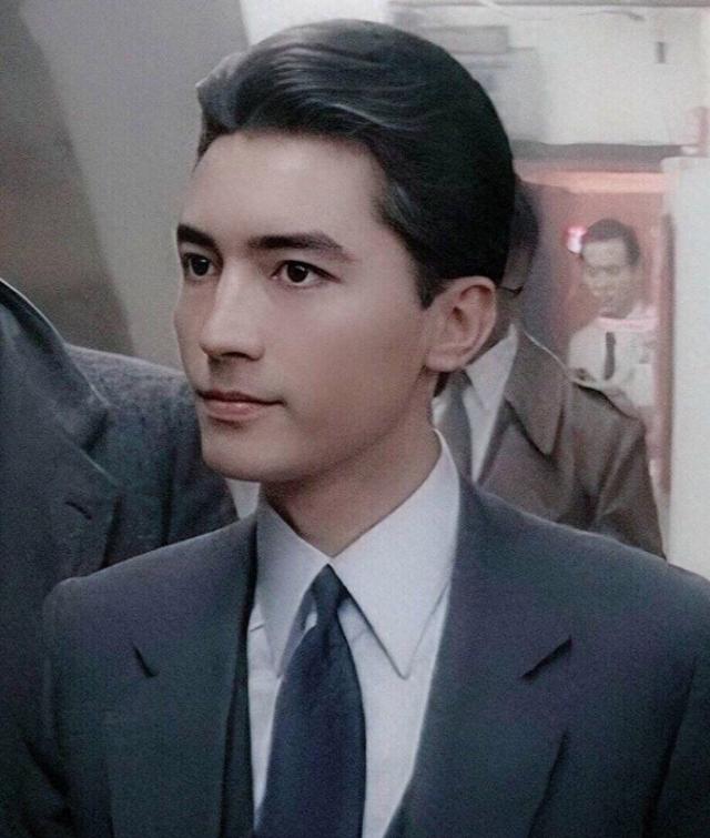 回顾尊龙:被称为"亚洲第一美男",却因童年经历孤独终老