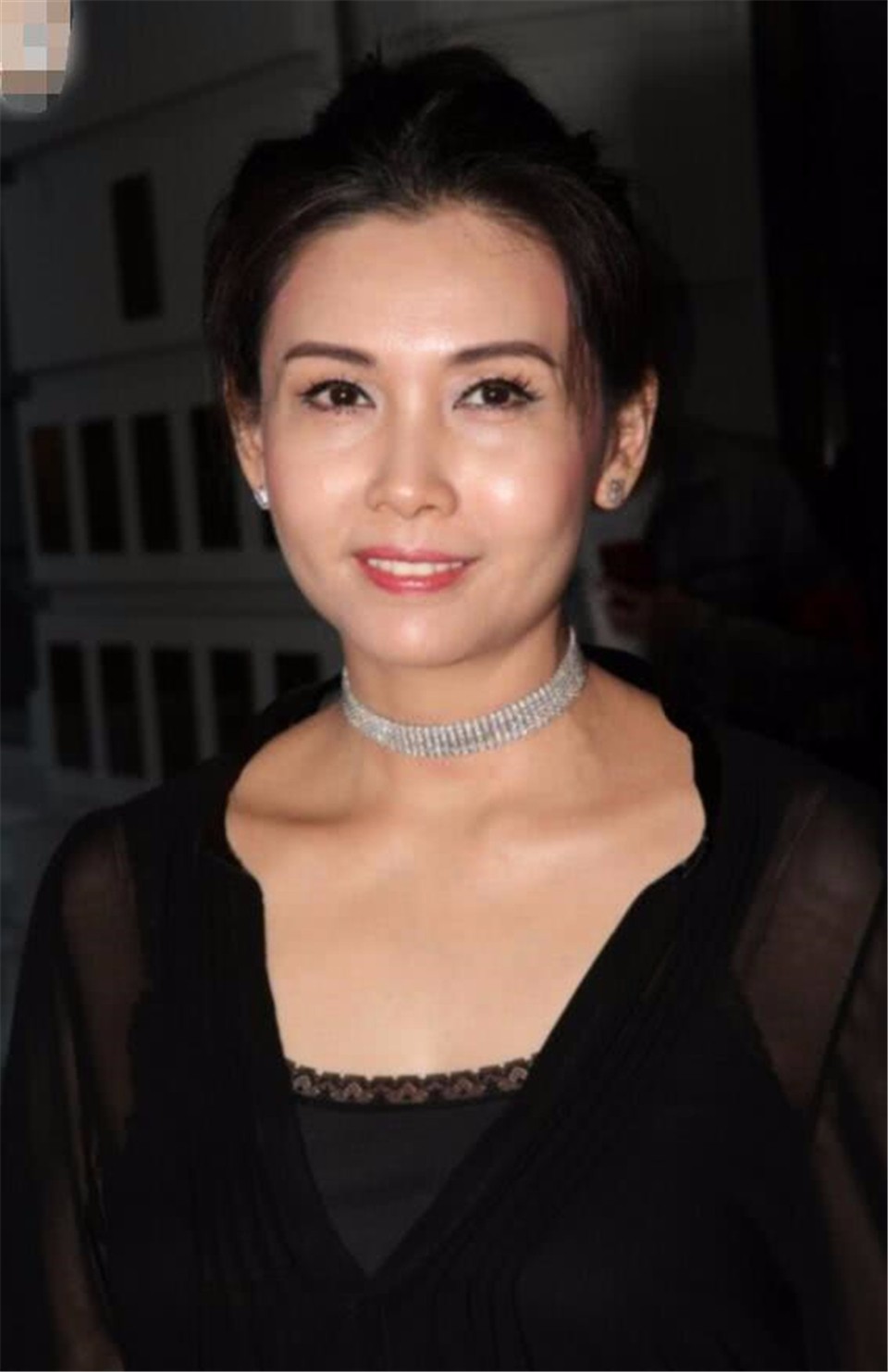 邱淑贞现身街头未ps近照,网友:"性感女神"真的老了