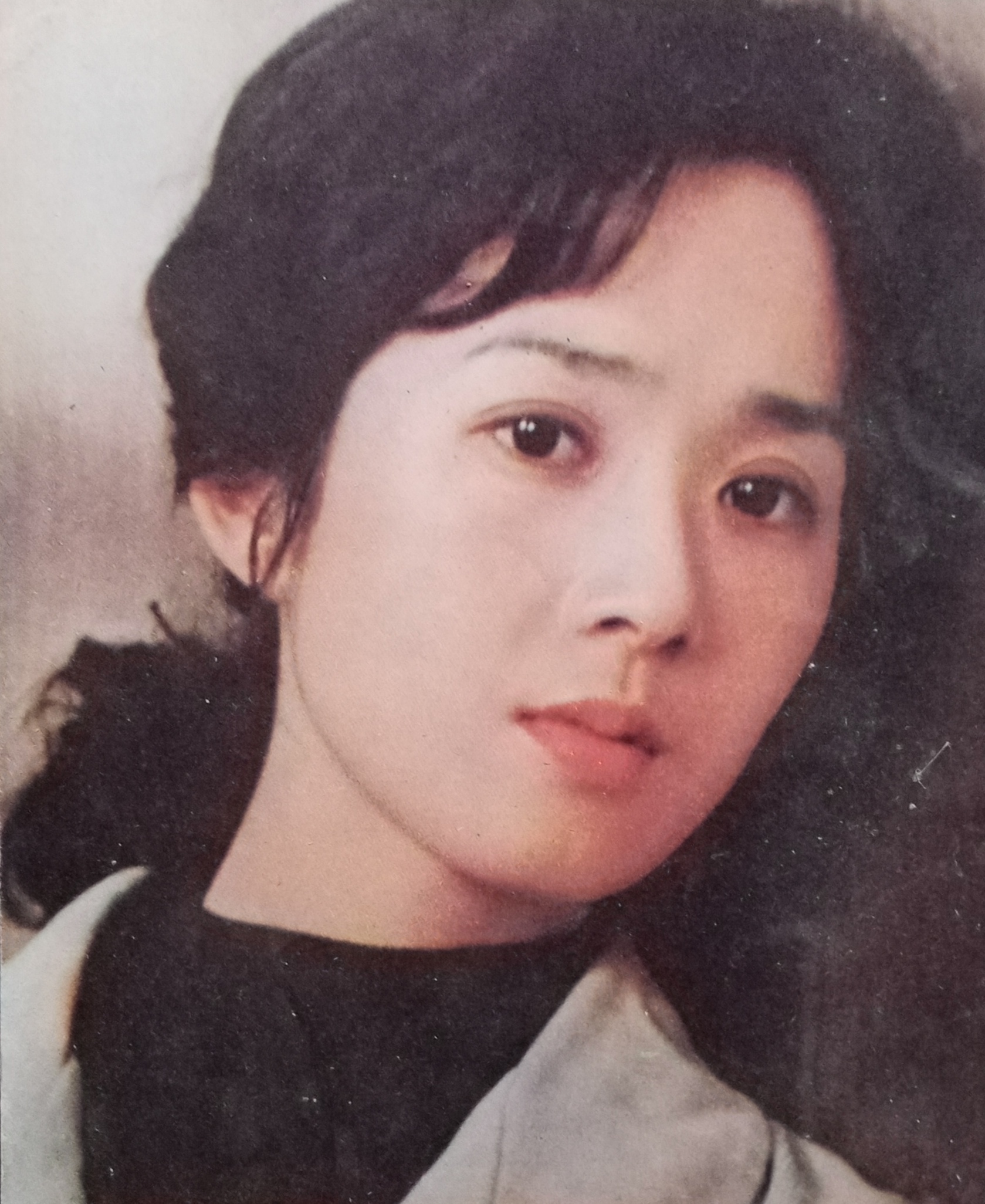 龚雪,电影演员,1953年3月16日生于上海市.