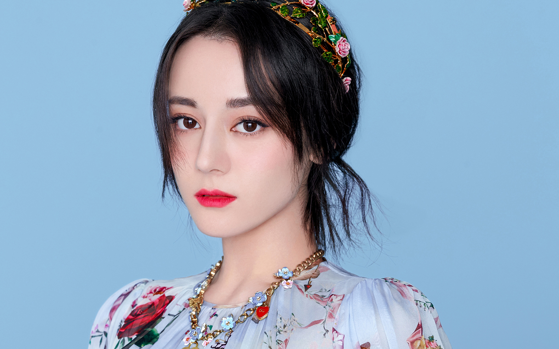 迪丽热巴性感写真高清电脑桌面壁纸