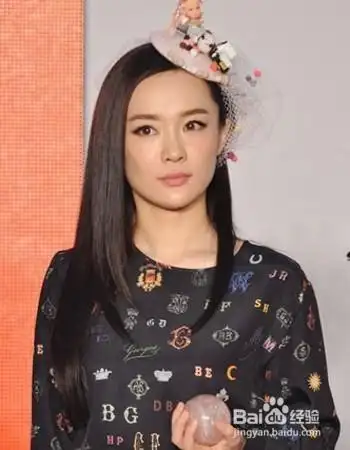 明星示范点睛发饰 衬出立体五官