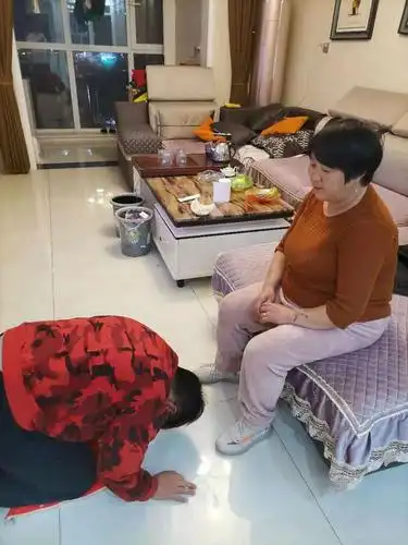 炽热的感恩之心在平时羞于表达,在这万家合庆的新春佳节,向父母长