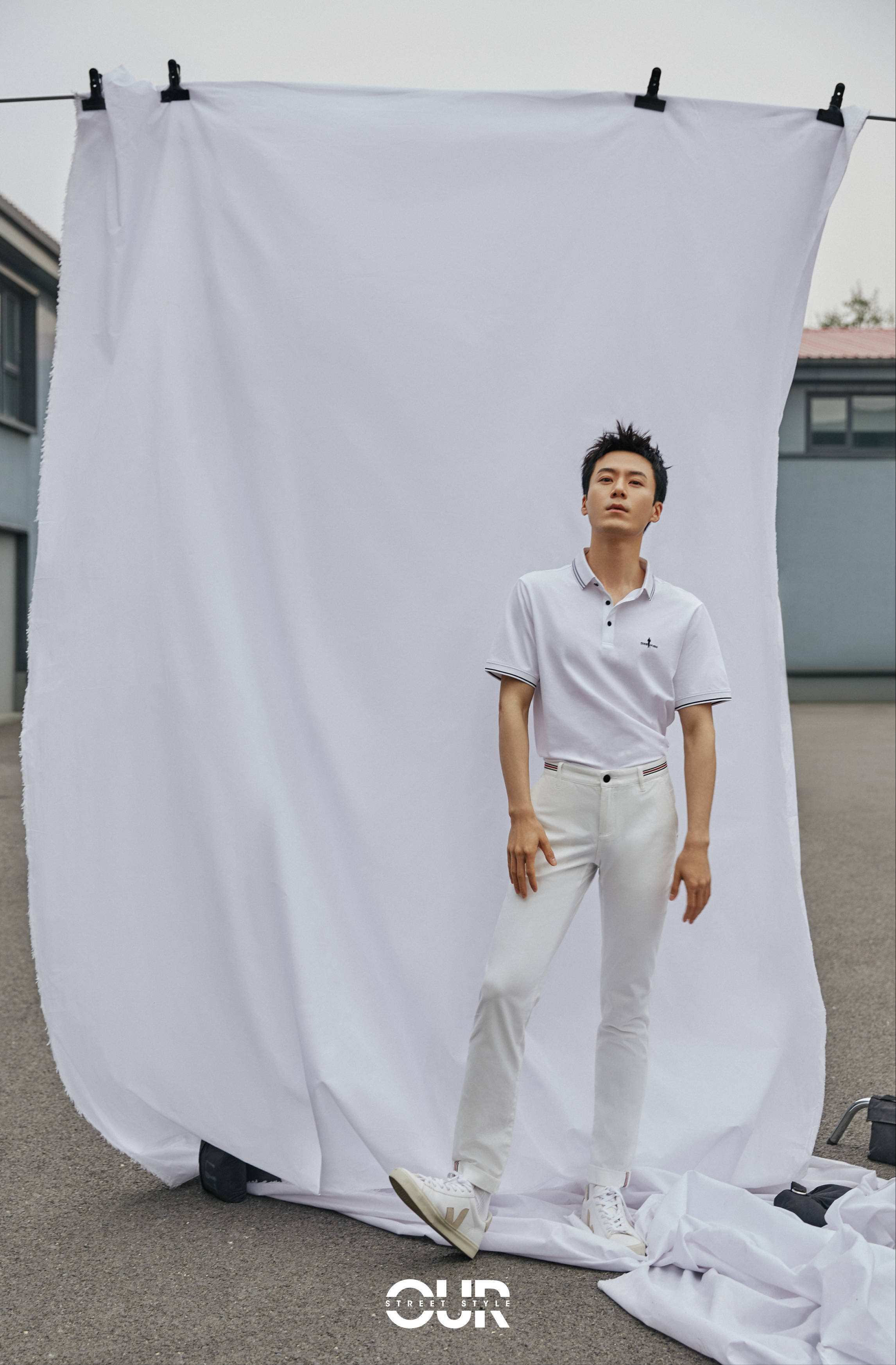 茅子俊时尚街拍释出 型男风度简约有质