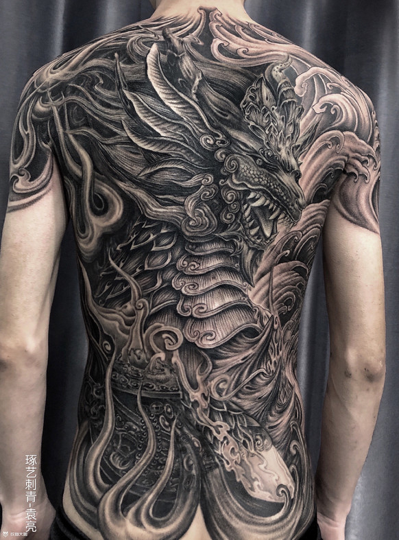 麒麟背部纹身图案大全 - 纹身大咖