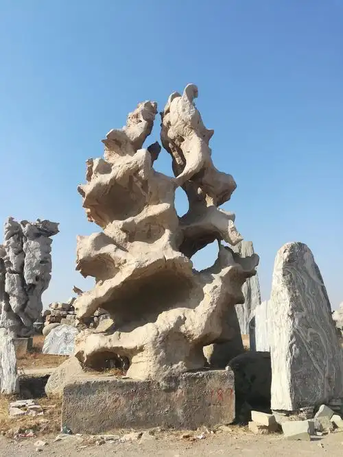 这是一些家乡美景的图片,可爱的家乡费县奇石园,是一些千奇百怪,奇形