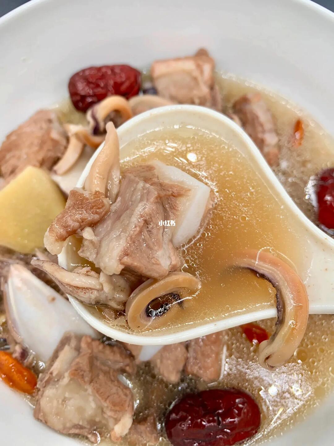 墨鱼炖排骨很多人做错了6015多加2样汤鲜味美