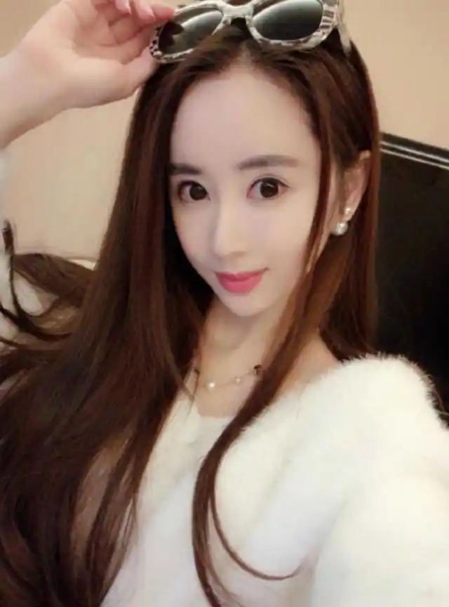 程琳非主流时代的网红鼻祖嫁普通人退隐网络今36岁离异单身