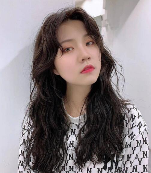 2021流行卷发发型,不伤发很好搭配的卷发