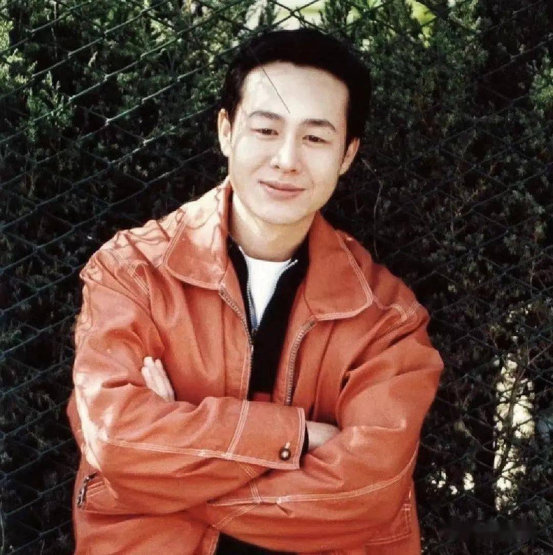 张颂文年轻时有多帅?