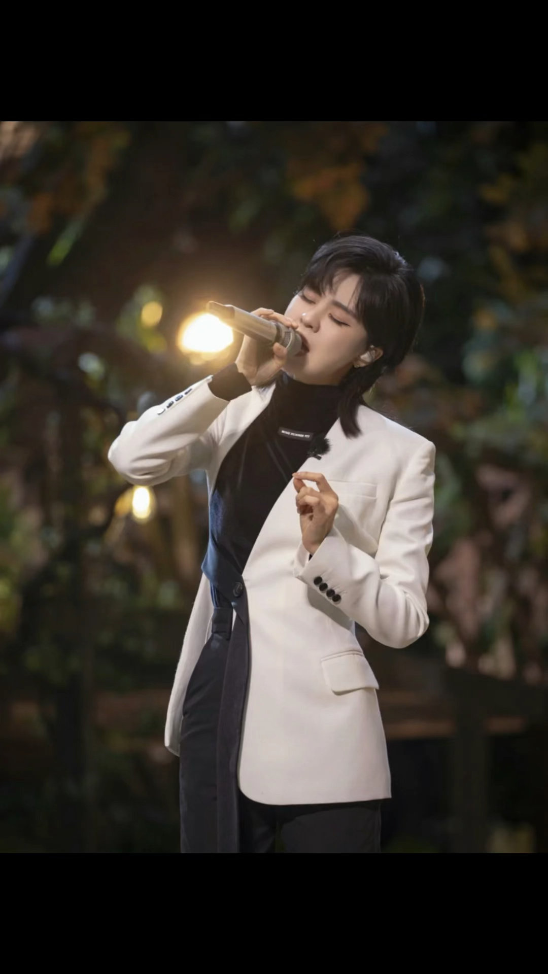 郁可唯演唱《离人》婉转动听百听不厌!