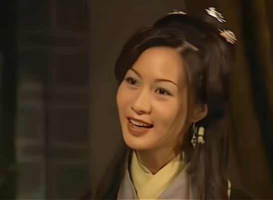 49岁赵学而开演唱会,一头短发身材苗条,结婚多年未生子