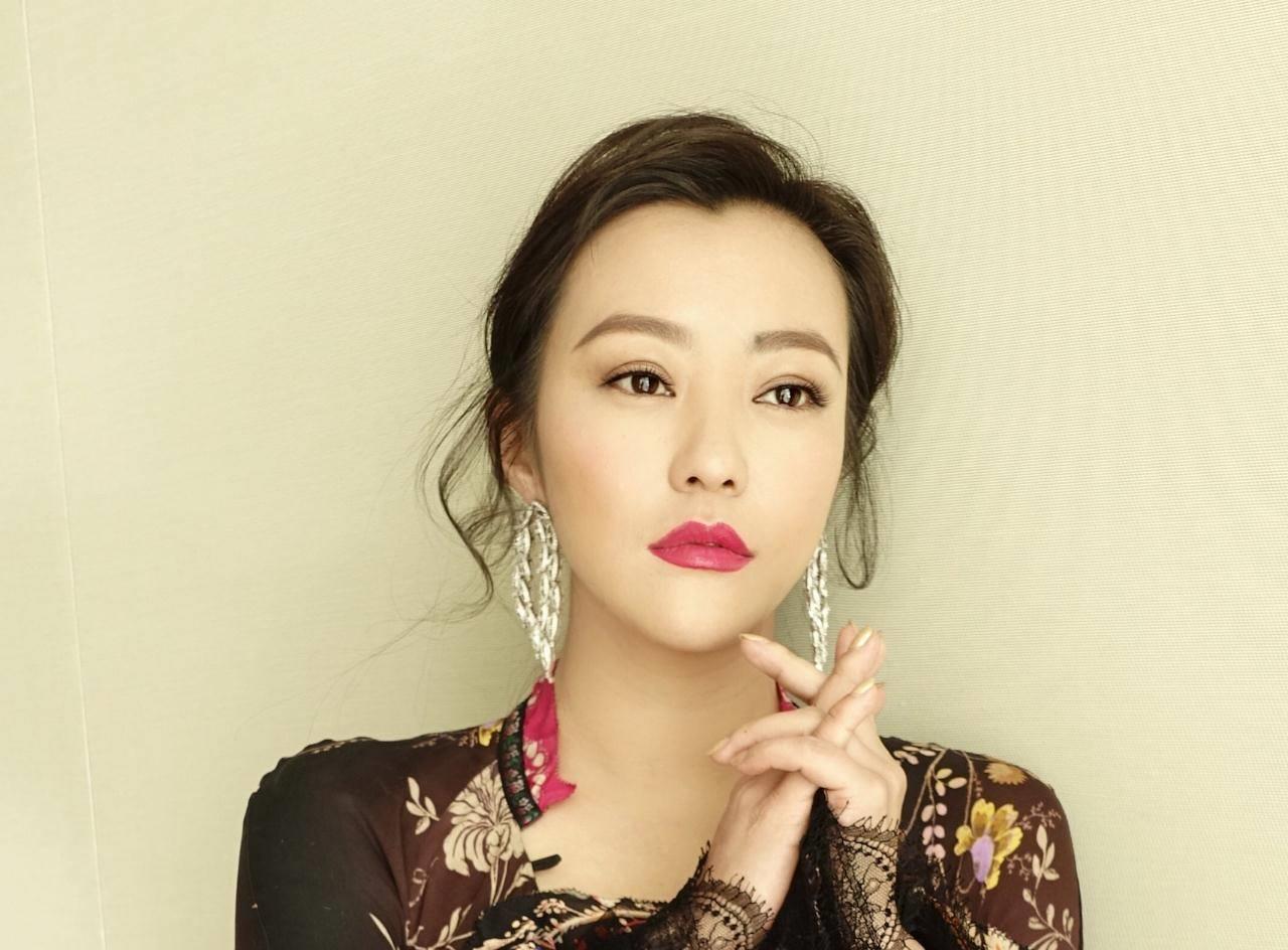 41岁郝蕾宣布二度离婚,共同抚养双胞胎,远比和李光洁的散场体面_婚姻