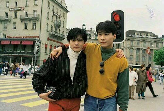 至于可知道黎明做了爸爸?郭富城表示一定知道!社交平台都有提及