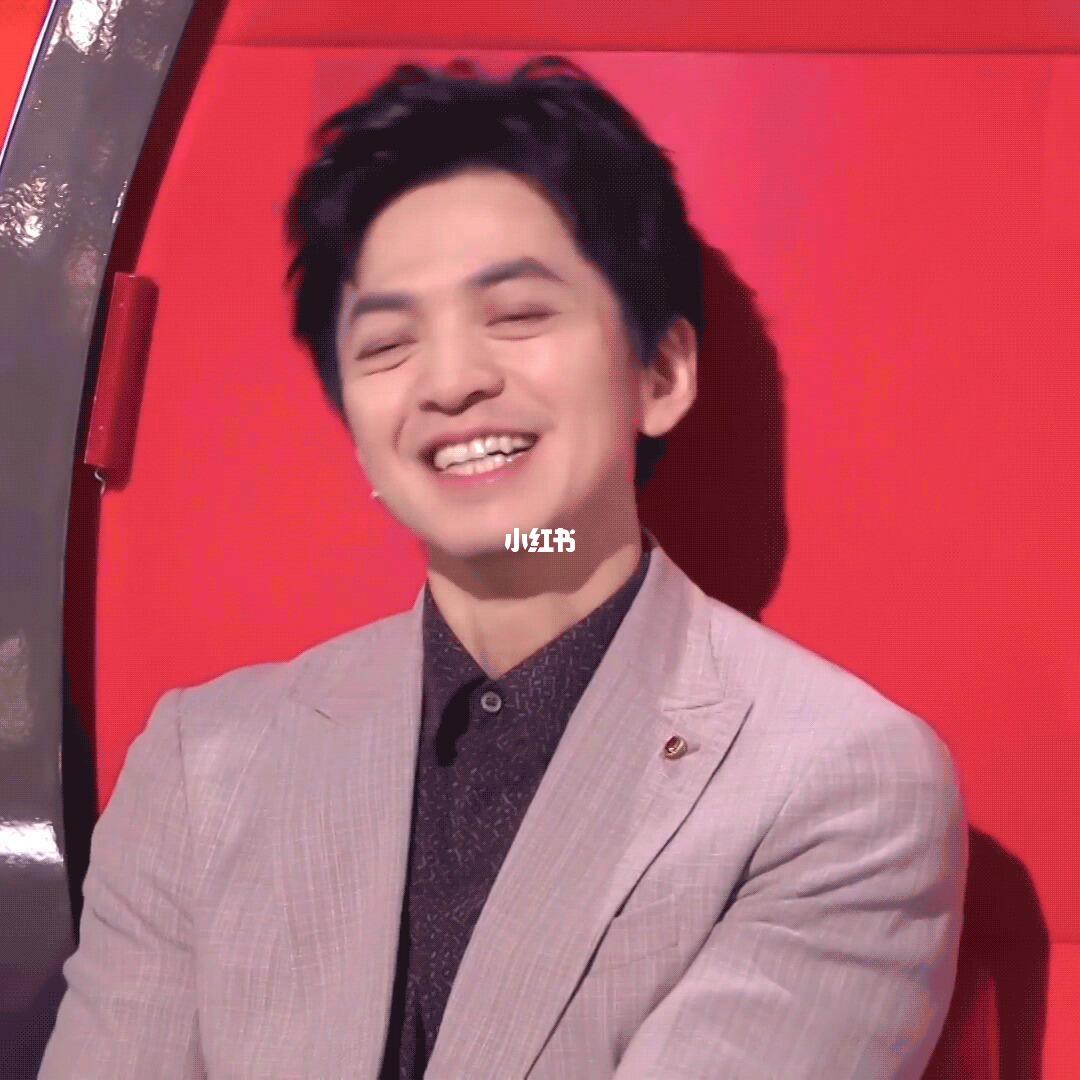 李健我也不想心动哎可是他对我笑哎