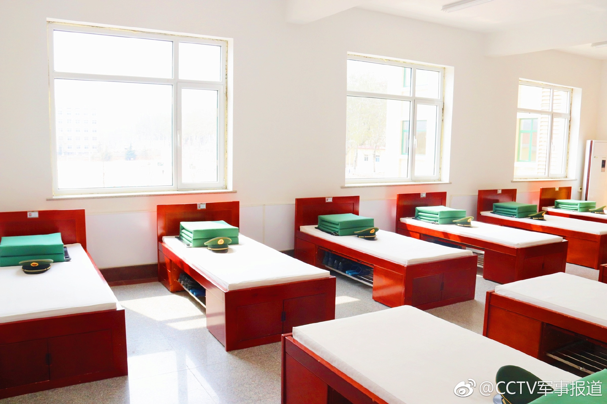 我当兵13年了,没想到部队变化这么快,生活环境一年比一年好,设施更加