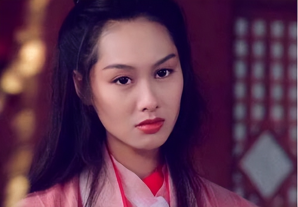 她曾是香港红极一时的紫霞仙子,与周星驰有过一段感情,却被抛弃_朱茵