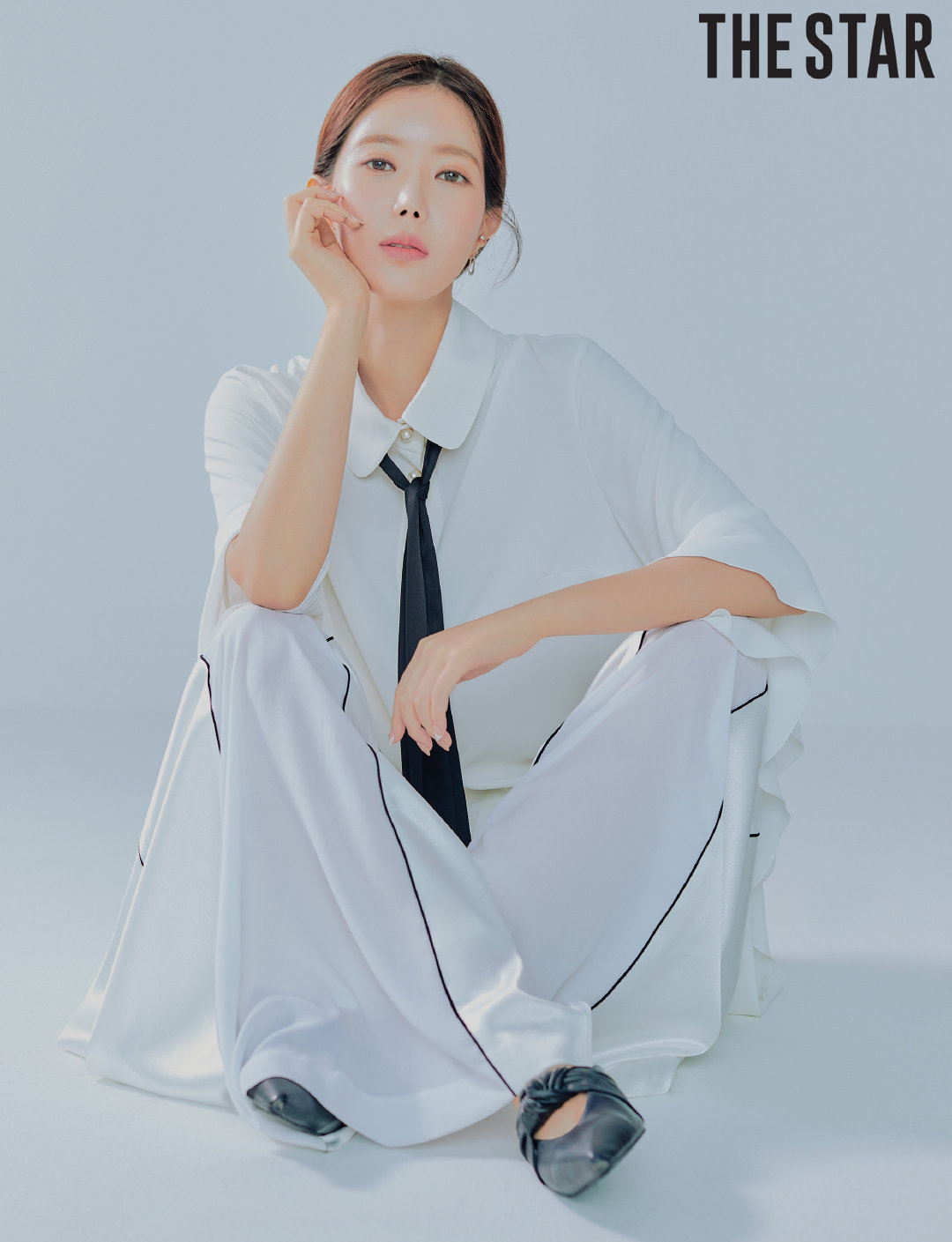 林秀香最新画报公开!又美又飒!