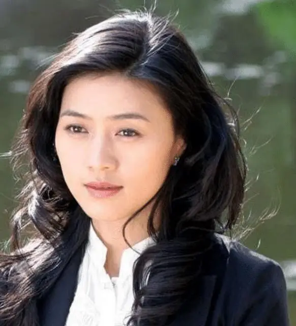 田海蓉:爆红后嫁富豪,40岁丈夫去世,今斥资百万为女儿庆生