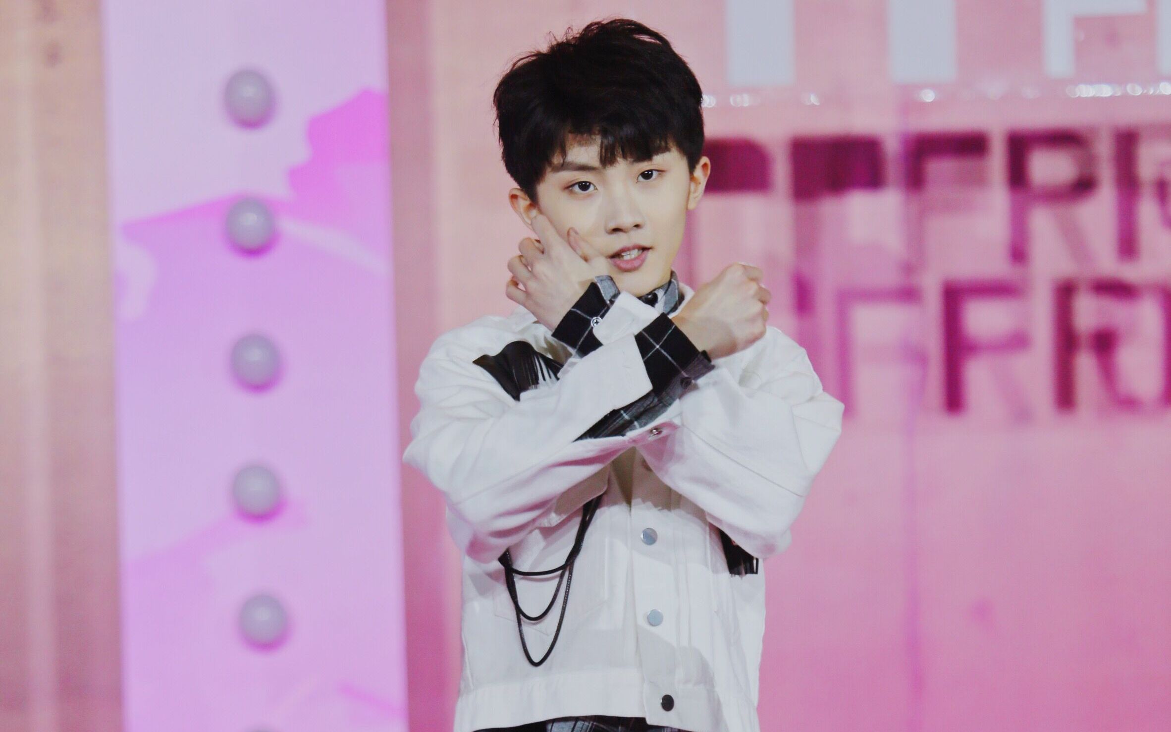 【马嘉祺】五练上海场《英雄》focus_哔哩哔哩_bilibili