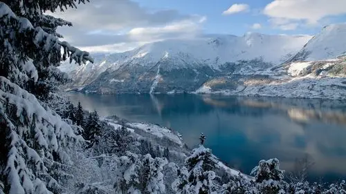 最美不过山水间,风景-回车桌面