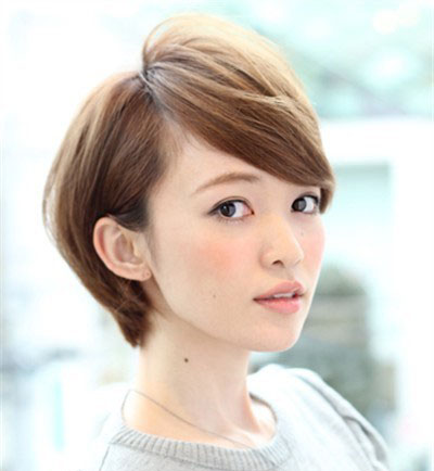 适合职场女性的短发发型设计清新干练