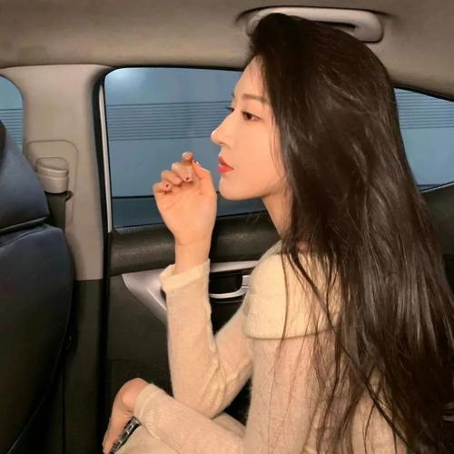 女生头像高冷禁欲系干净温柔女神范