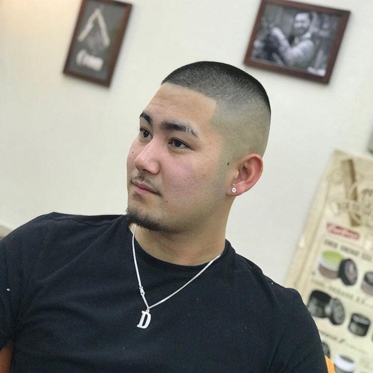 男生小平头发型剪的好照样也很帅