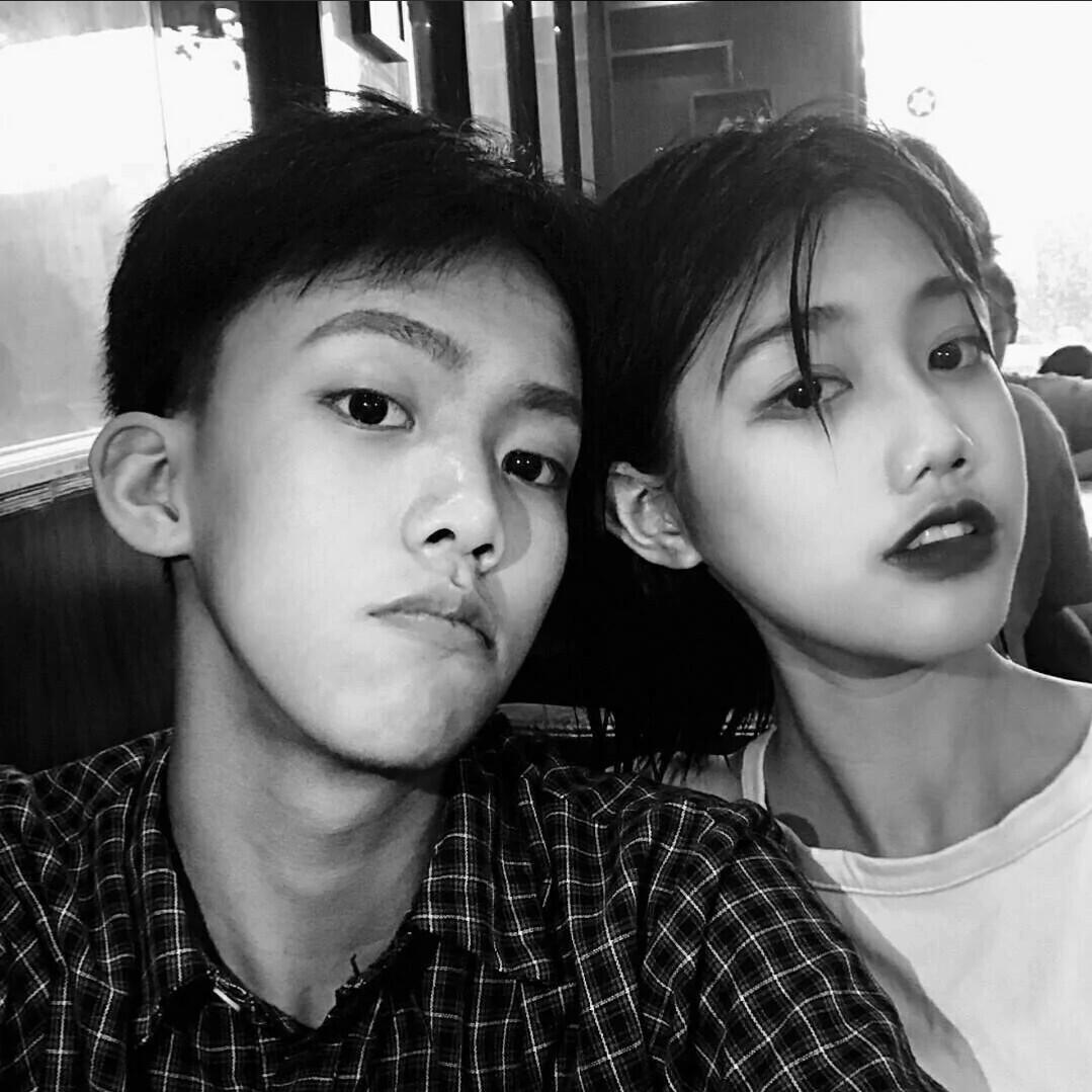 超级好看的情侣头像 哈哈哈哈 已经不能低调了 喜欢可以找我拿图哦