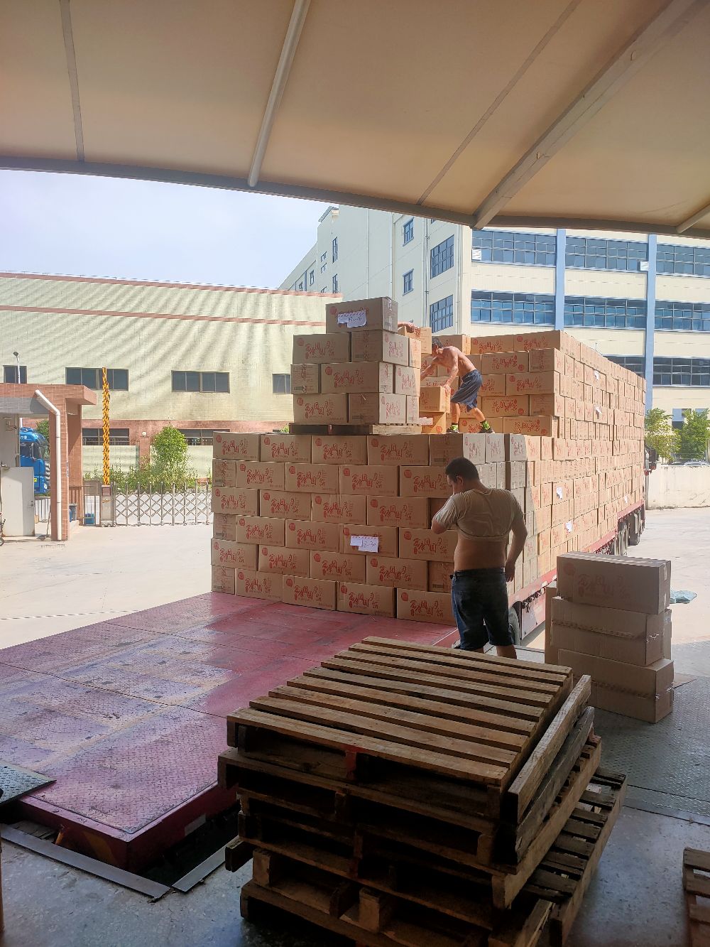 承接工厂 em>仓库 /em>等人力搬运 em>装卸 /em>业务