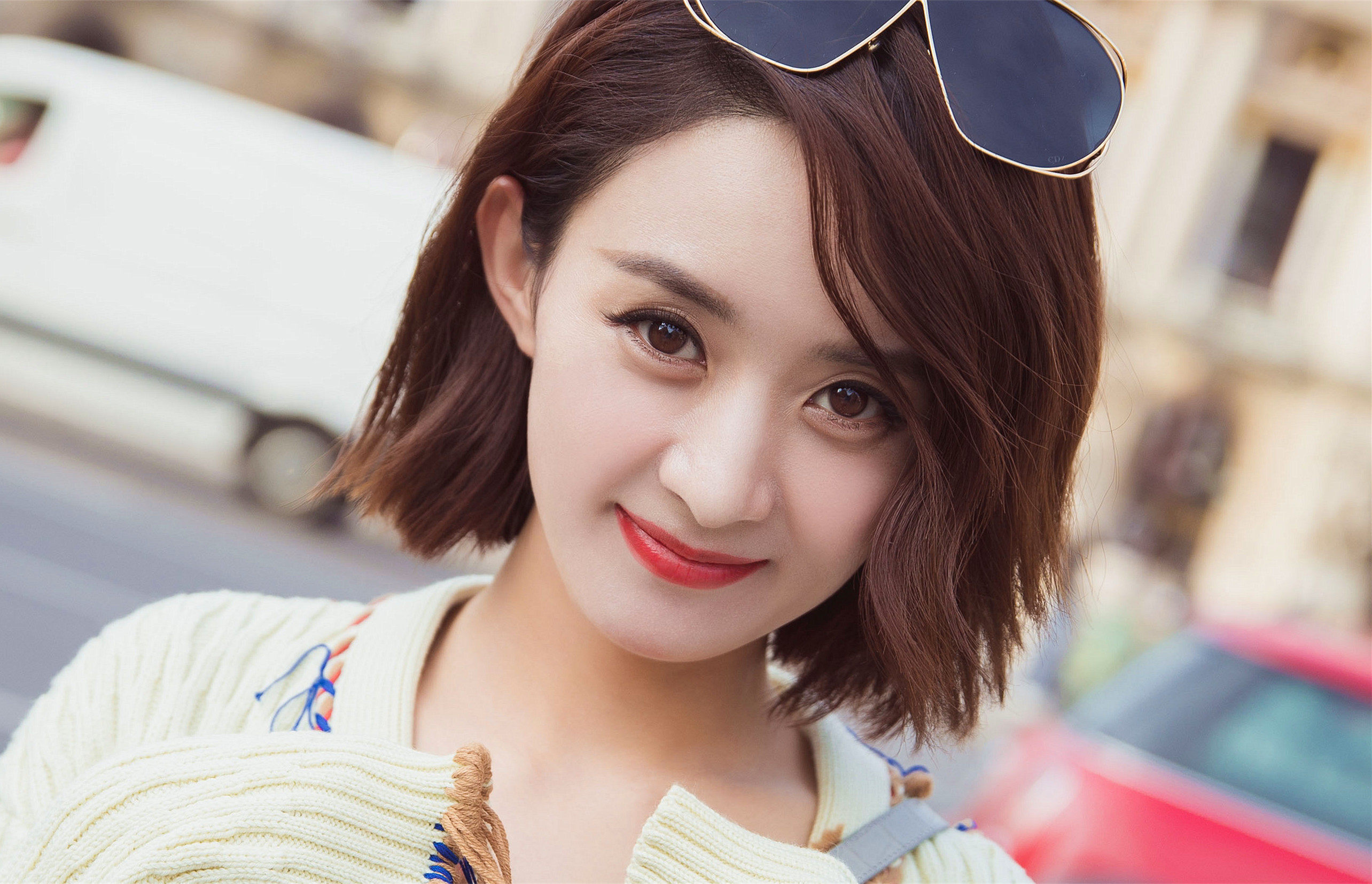 在娱乐圈,有一种微笑叫做赵丽颖,没有大牌的架子,笑起来真实不做作