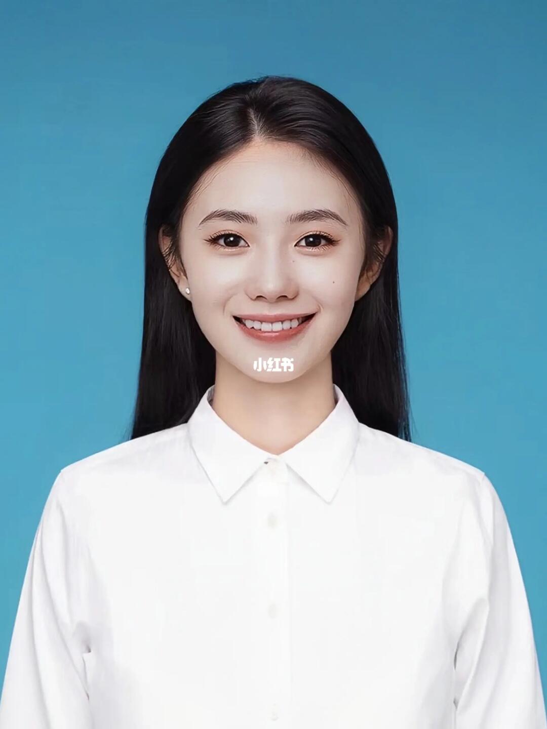 白衬衫证件照才是百搭款75157515