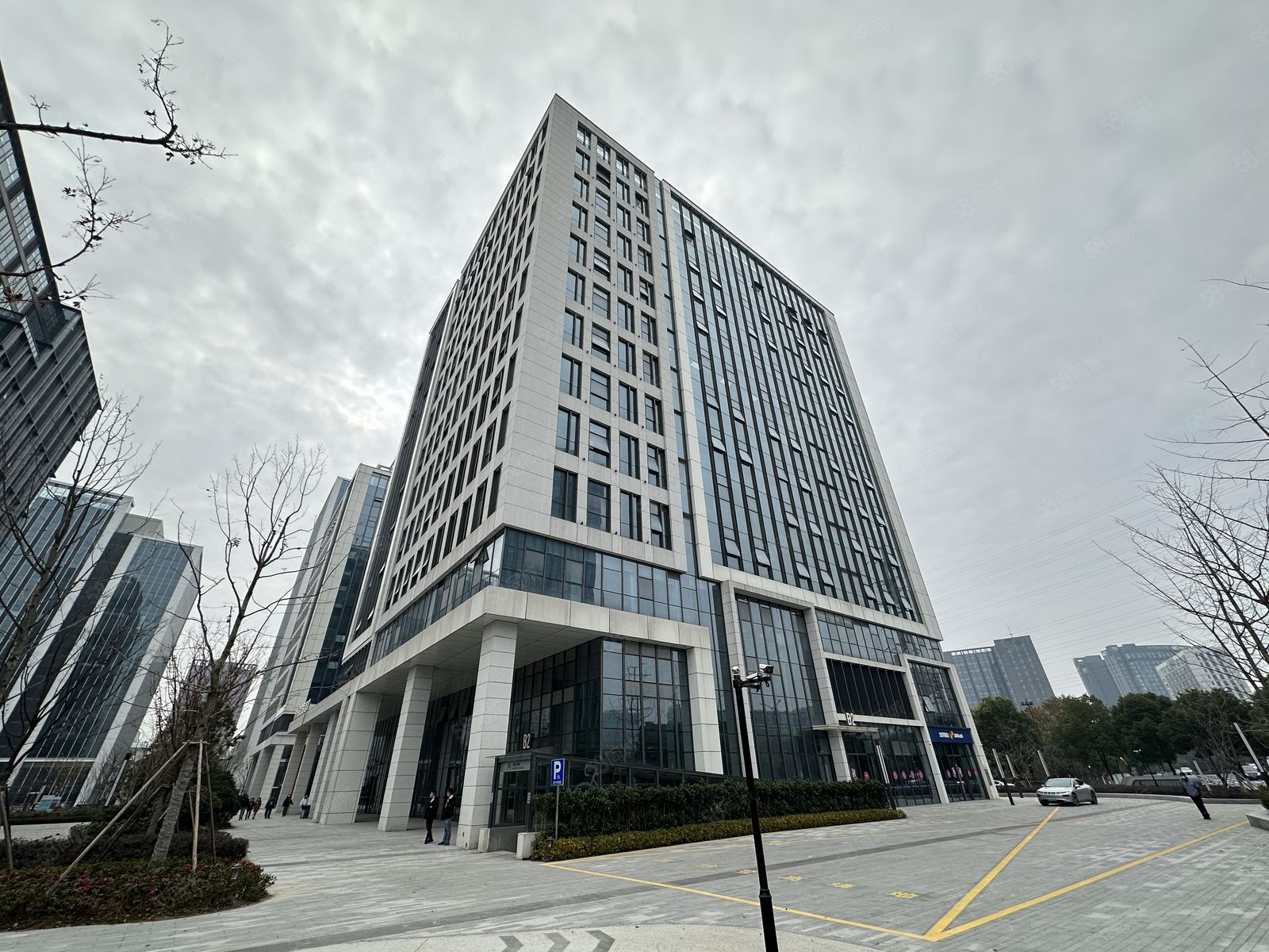 查看全部图片(10张)楼盘运河万科中心(办公)查看楼盘 >在租房源贴109