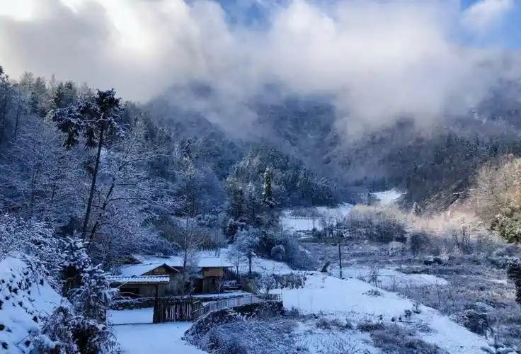 重庆城口乡村雪景宛如仙境