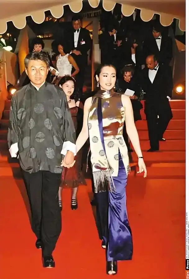 巩俐和张艺谋是真心相爱的(情断张艺谋和富商)(24)